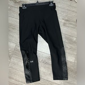 Black capri Under Armour leggings
